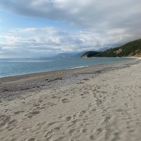 Rosemary House Guest House Sarande Bagian luar foto